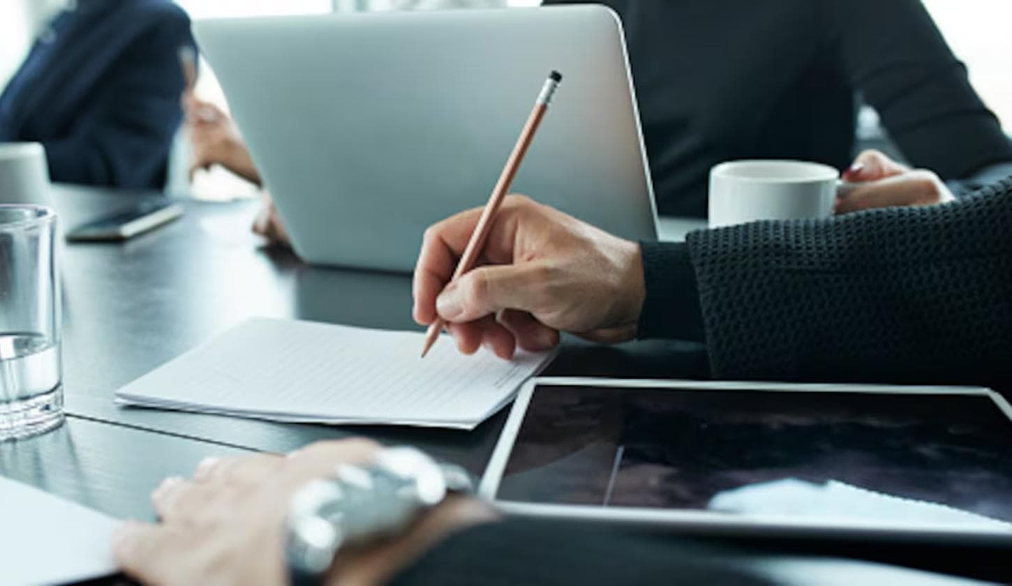 Publimetro: la IA y el cambio que se proyecta en la jornada laboral, con la mirada de TRC Recruitme